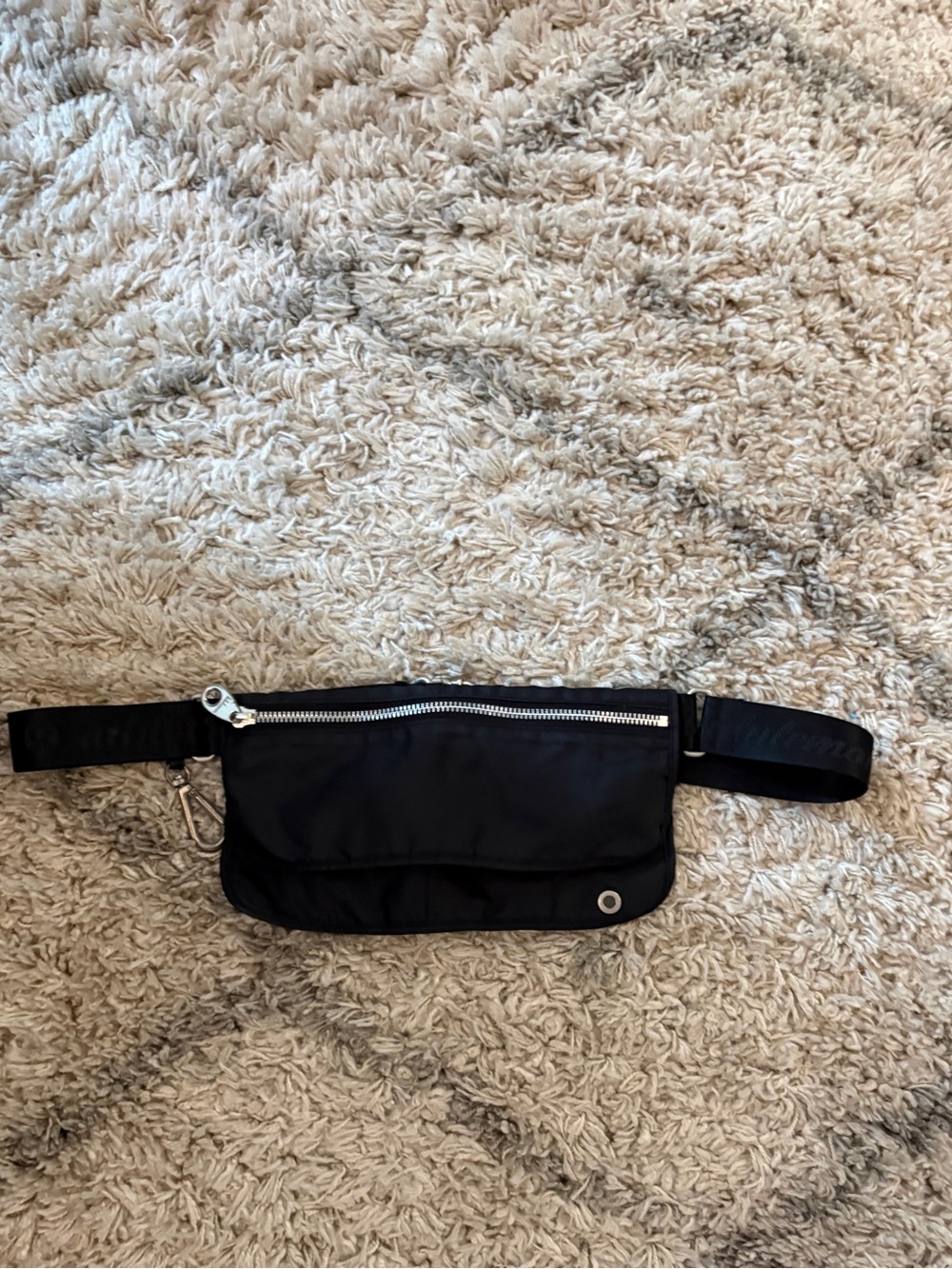 Lululemon crossbody pouch